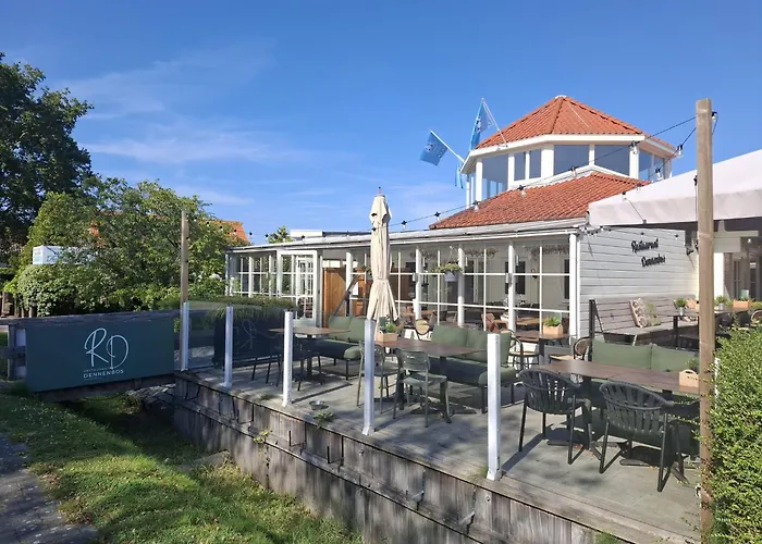 Strandhotel Dennenbos